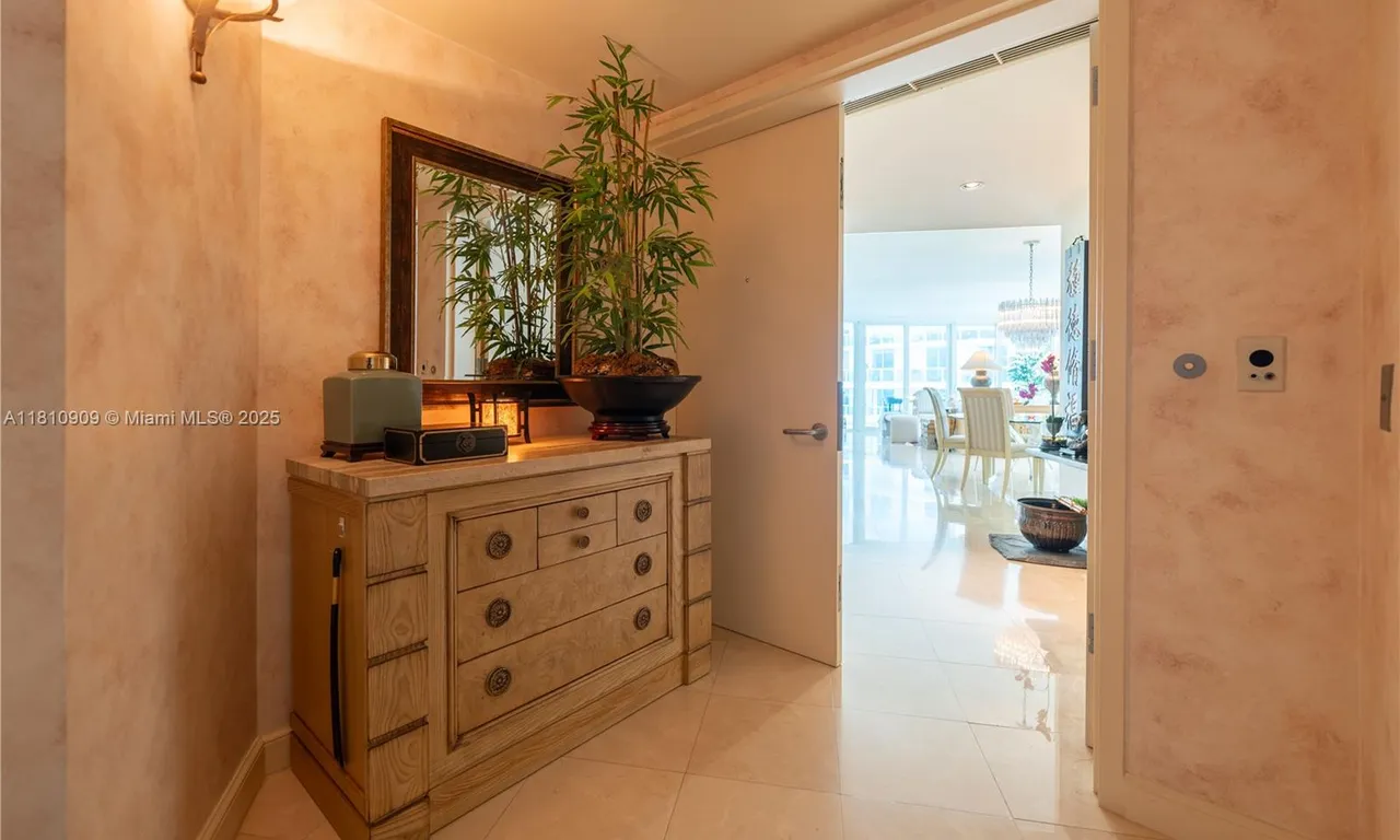 2127 Brickell Ave # 3304, Miami FL 33129