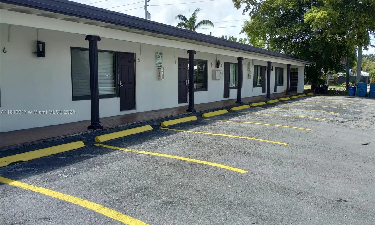 824 NE 4th St # 4, Fort Lauderdale FL 33301