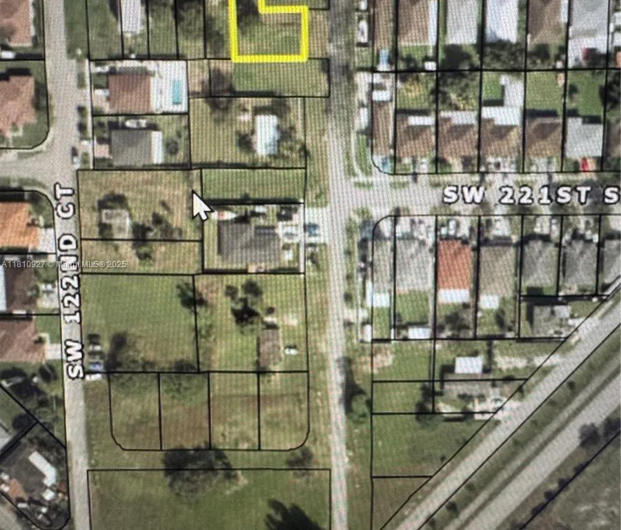 12208 SW 220th St, Miami FL 33170