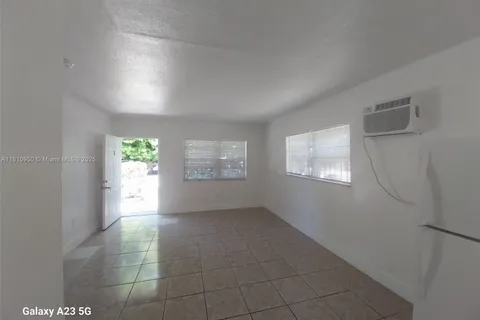 5600 NE 1st Ave # 1, Miami FL 33137
