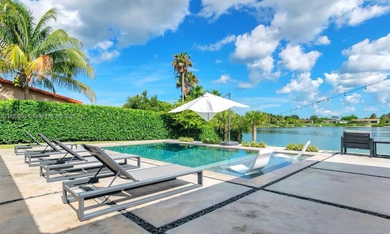 8900 SW 192nd Dr, Cutler Bay FL 33157