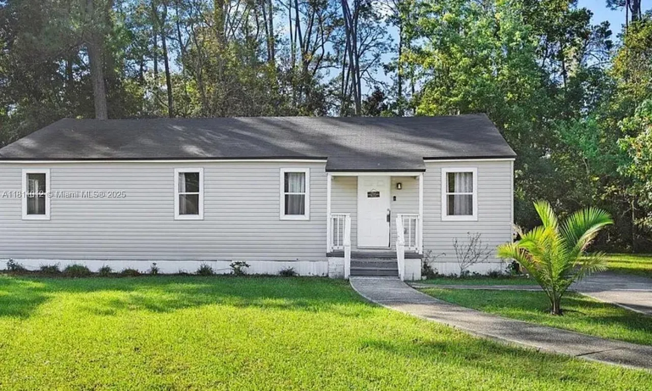 5320 TEQUESTA CT, Jacksonville FL 32244