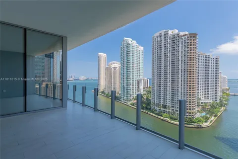 300 Biscayne Boulevard Way # 1704, Miami FL 33131
