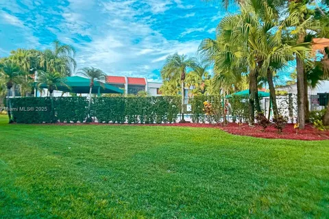 296 Racquet Club Rd # 104, Weston FL 33326