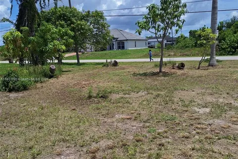 433 NW 5th Ter, Other City - In The State Of Florida FL 33993
