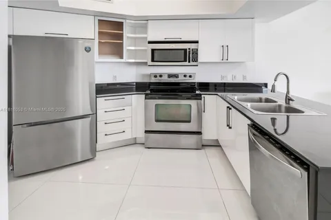 1750 N Bayshore Dr # 5214, Miami FL 33132