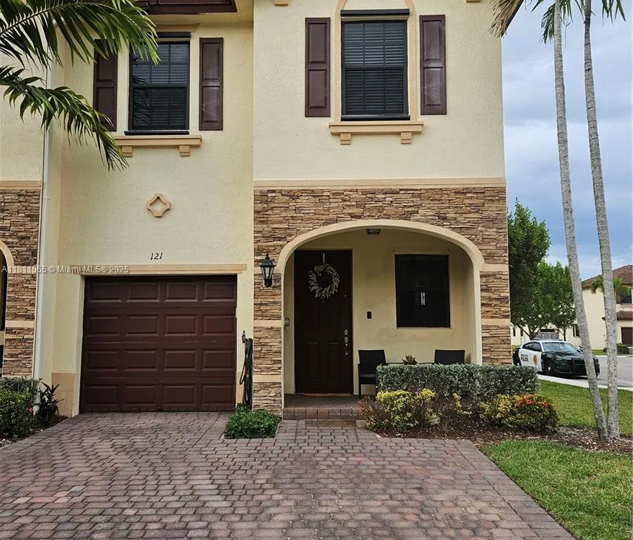 121 SE 33rd Ter # 121, Homestead FL 33033