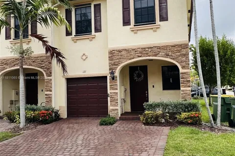 121 SE 33rd Ter # 121, Homestead FL 33033