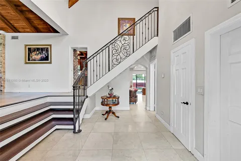863 W Coco Plum Cir, Plantation FL 33324