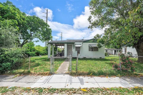 6545 NW 6th Ave, Miami FL 33150