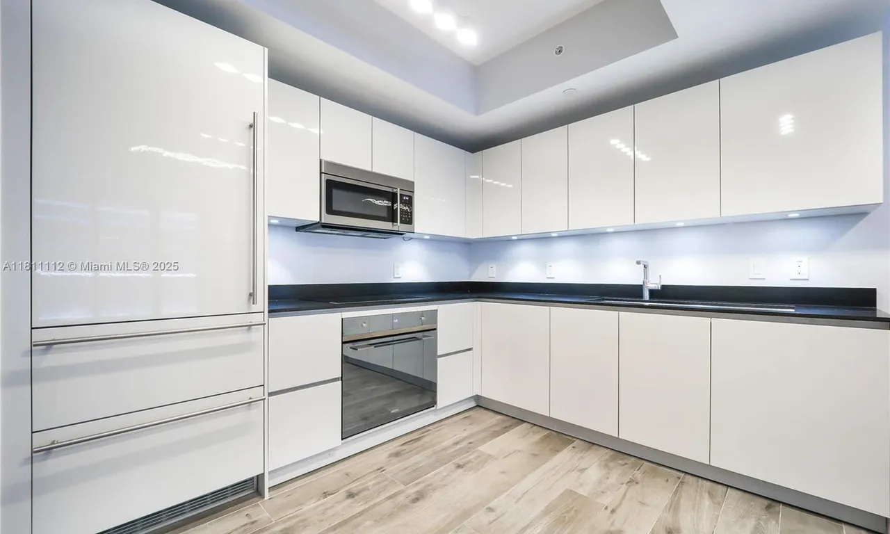 1010 Brickell # 1906, Miami FL 33131