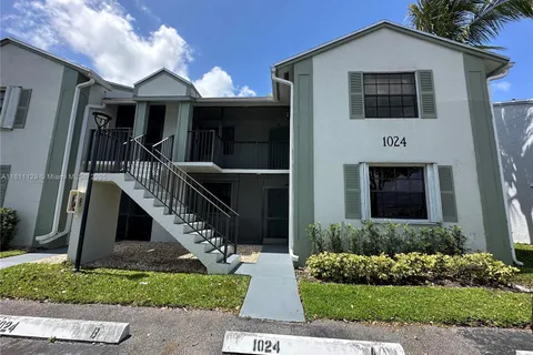 1024 S Independence Dr # 1024A, Homestead FL 33034