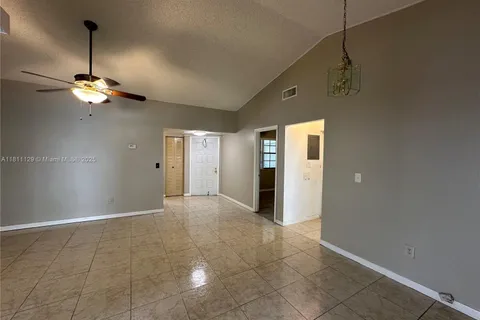 1024 S Independence Dr # 1024A, Homestead FL 33034