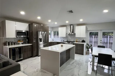 8500 NW 196th Ter # 8500, Hialeah FL 33015