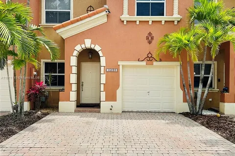 15222 SW 30th Ter, Miami FL 33185