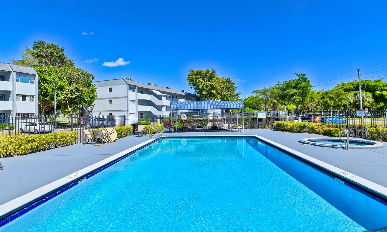 8401 Lagos De Campo Blvd # 210V, Tamarac FL 33321