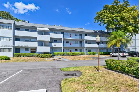 8401 Lagos De Campo Blvd # 210V, Tamarac FL 33321
