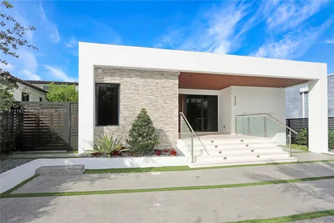 330 SW 19th Rd, Miami FL 33129