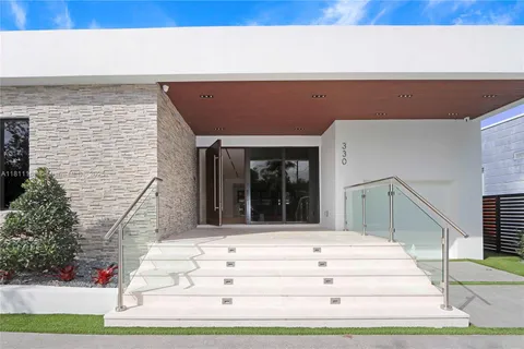 330 SW 19th Rd, Miami FL 33129