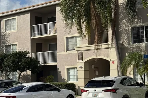 5005 Wiles Rd # 205, Coconut Creek FL 33073