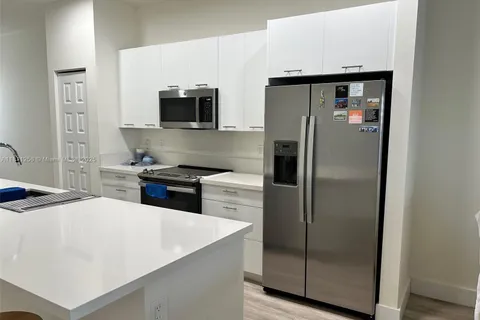 8005 NW 104th Ave # 24, Doral FL 33178