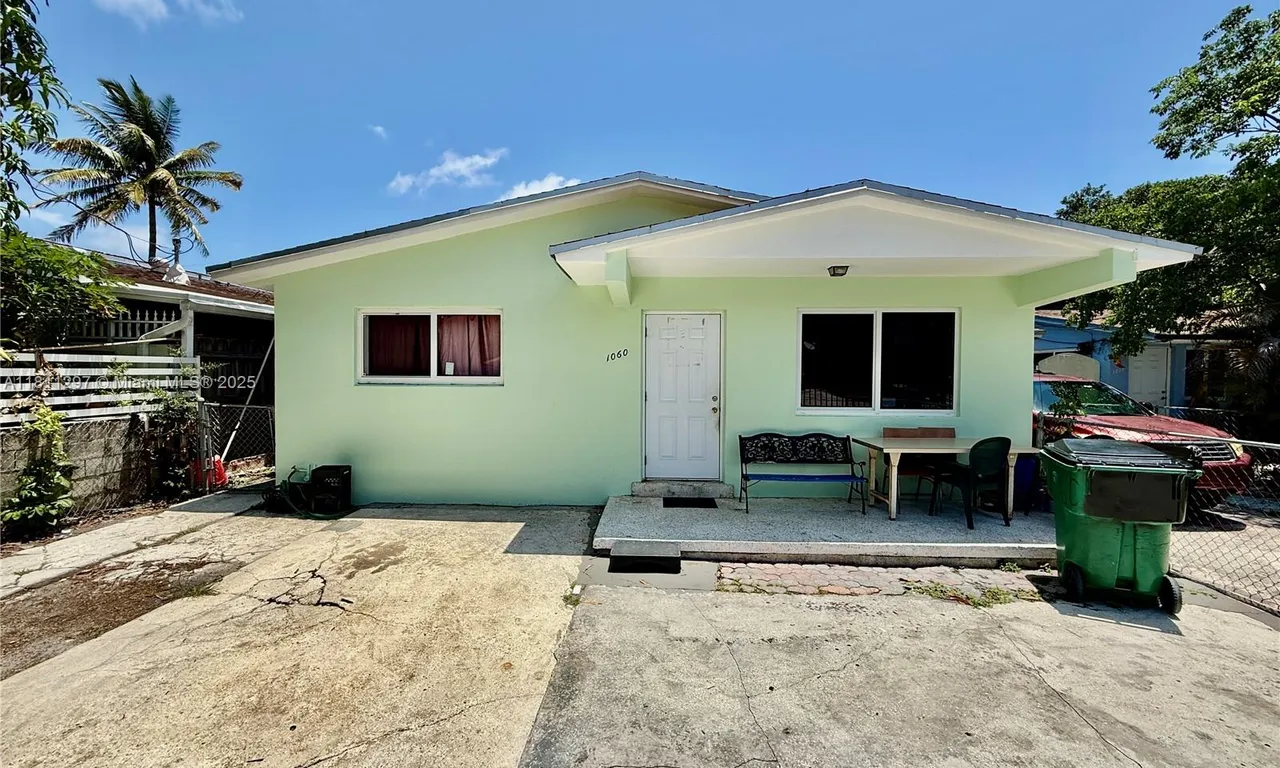 1060 NW 24th St, Miami FL 33127
