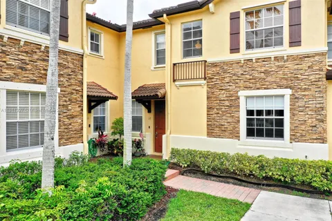 9239 SW 227th St # 12, Cutler Bay FL 33190