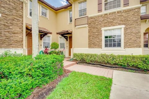 9239 SW 227th St # 12, Cutler Bay FL 33190