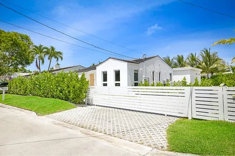 9033 Emerson Ave, Surfside FL 33154