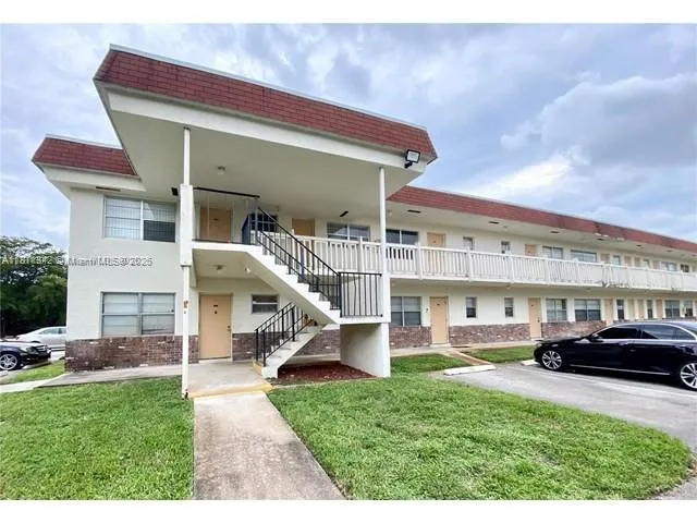 6211 SW 37th St # 211, Davie FL 33314