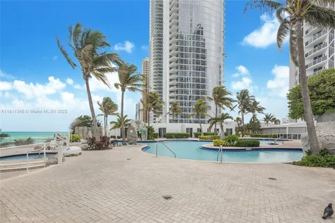 18001 Collins Ave # 1504, Sunny Isles Beach FL 33160