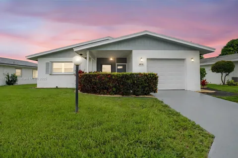 3810 Rowena Cir, West Palm Beach FL 33417