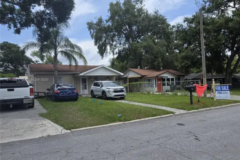 864 Lowell St E, Lakeland FL 33805