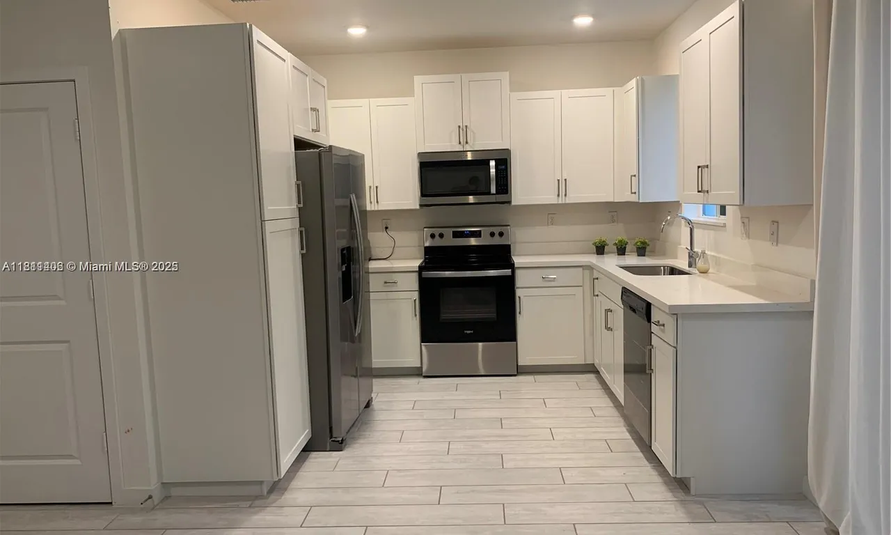1041 SE 23rd Ter # 1041, Homestead FL 33035