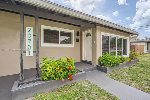 20701 Eagle Nest Rd, Cutler Bay FL 33189