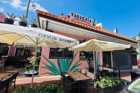 Mexican Restaurant 8 St, Miami FL 33135