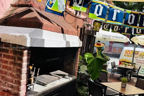 Mexican Restaurant 8 St, Miami FL 33135