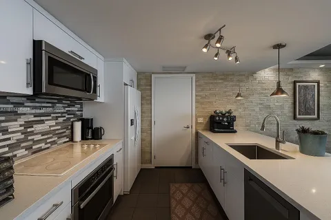 50 Biscayne Blvd # 1510, Miami FL 33132