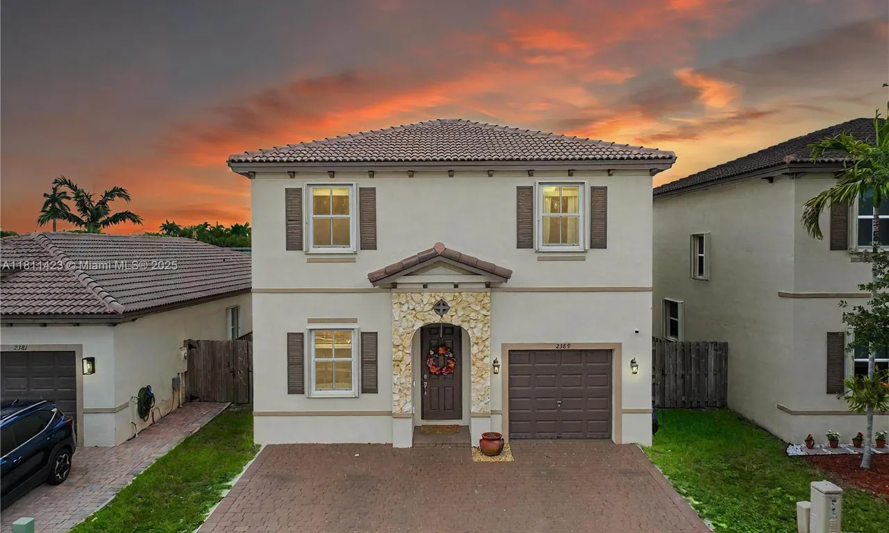 2389 NE 4th St, Homestead FL 33033