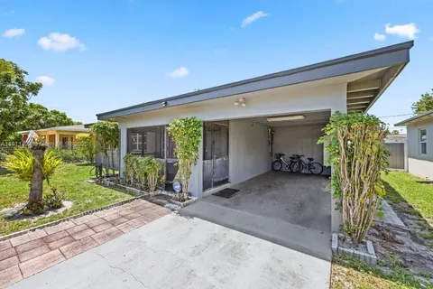 1090 SW 31st St, Fort Lauderdale FL 33315
