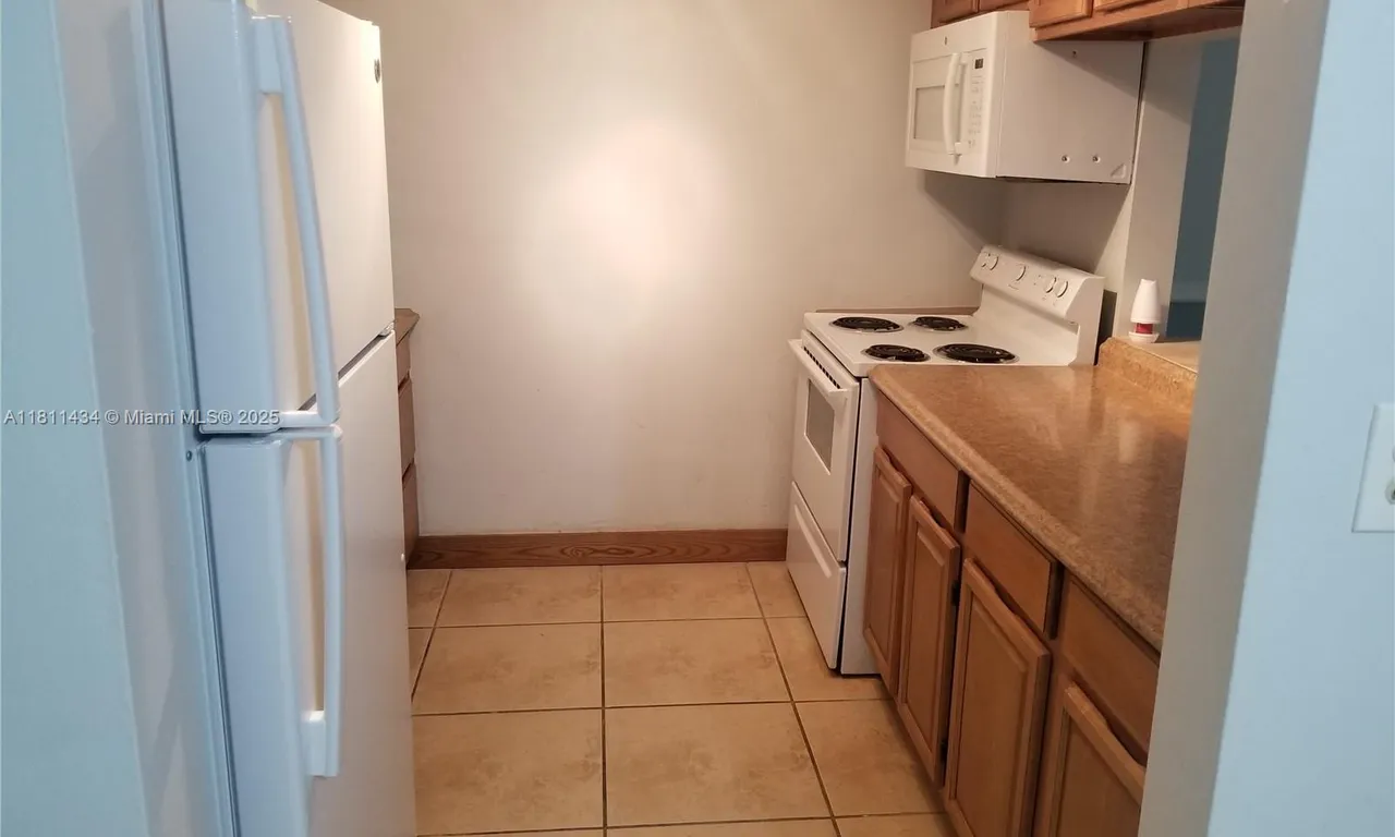 11855 NE 19th Dr # 30, North Miami FL 33181