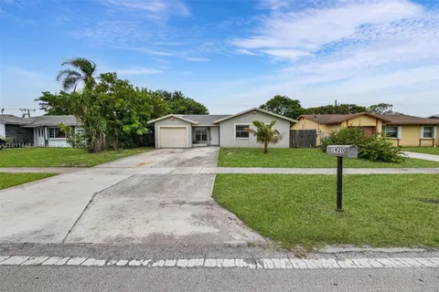 1920 NW 3rd Ave, Pompano Beach FL 33060