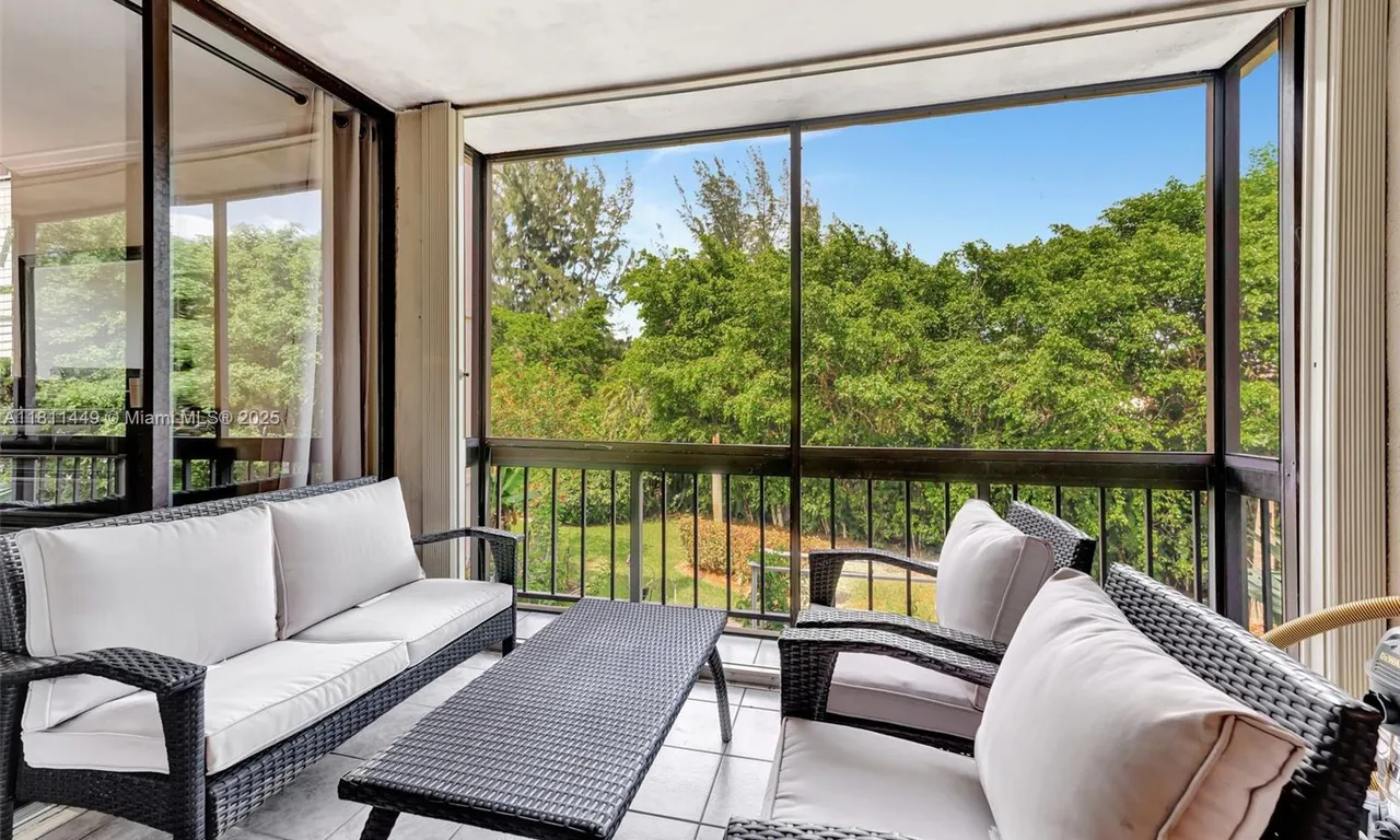8411 Forest Hills Dr # 208, Coral Springs FL 33065