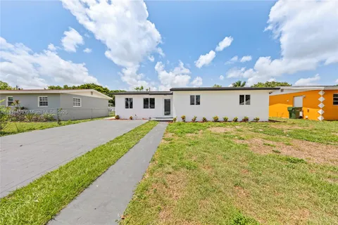 651 NW 9th St, Homestead FL 33030