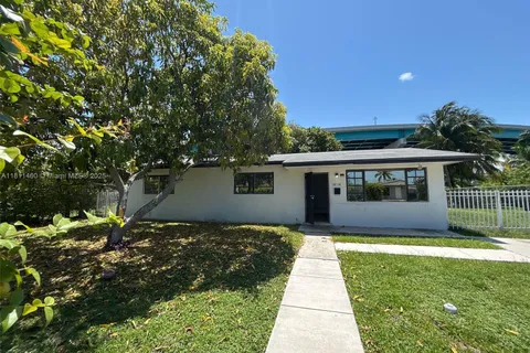 20130 NW 15th Ave, Miami Gardens FL 33169