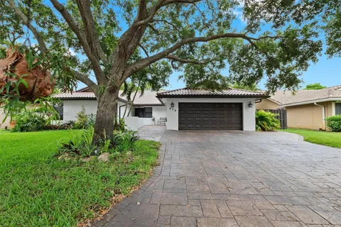 875 NW 108th Ln, Coral Springs FL 33071