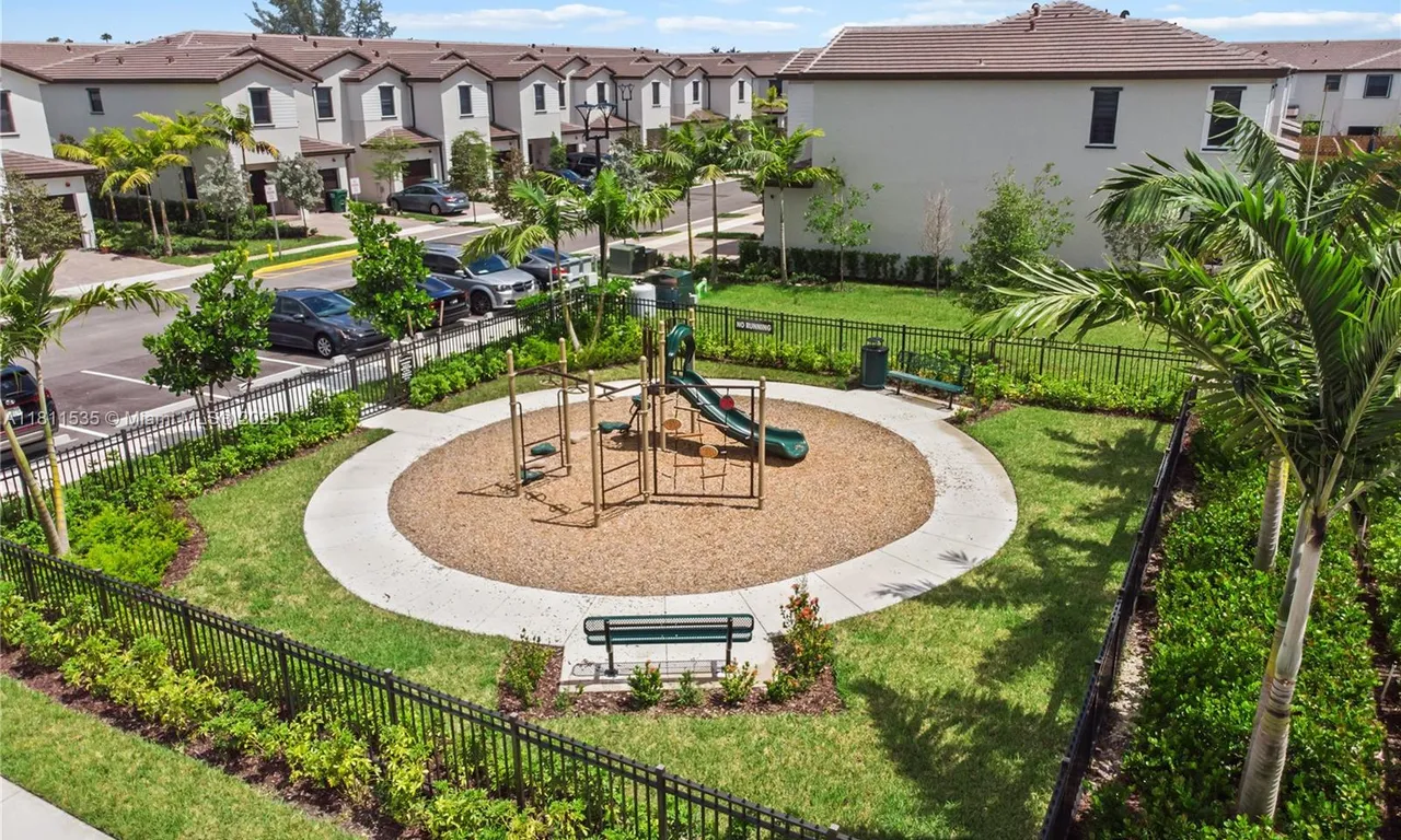 221 SW 159th Way, Pembroke Pines FL 33027