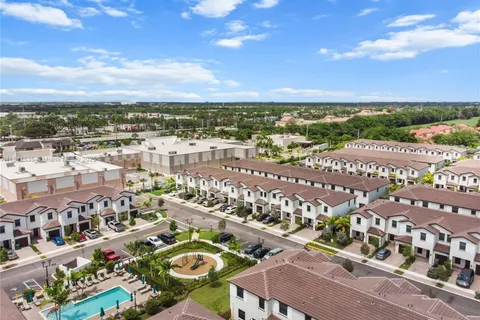 221 SW 159th Way, Pembroke Pines FL 33027