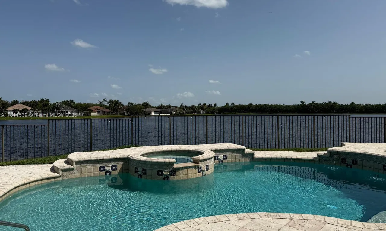 1418 Lantana Dr Lantana Dr, Weston FL 33326