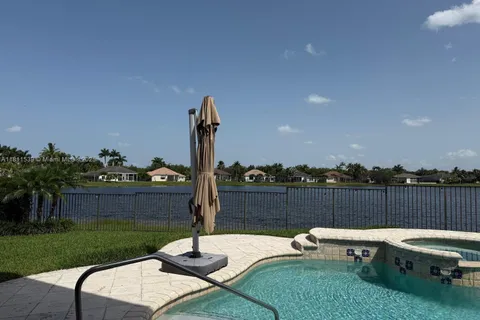 1418 Lantana Dr Lantana Dr, Weston FL 33326